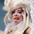 Schuh-Plattler - Neun-Stunden-Show im Teeladen