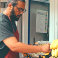 Samy Deluxe - Rap-Prominenz im Clip zu "Bisschen Mein Ding"