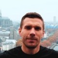 Schuh-Plattler - Poldis Köln-Song geht steil