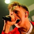 Kraftklub - Rechtspopulist zeigt Sänger Felix Brummer an