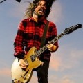 Schuh-Plattler - Novoselic mit Dave Grohl on stage