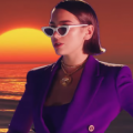 Dua Lipa & Calvin Harris - Neuer Clip zu "One Kiss"