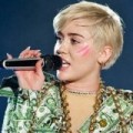 Metalsplitter - Miley Cyrus imponiert Lars Ulrich