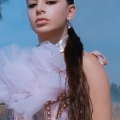 Charli XCX - Neues Video zu "White Mercedes"