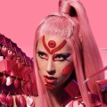 "Rain On Me" - Gaga & Grande lassen es Wein regnen