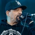 Metalsplitter - Mit AC/DC und Black Sabbath ins All