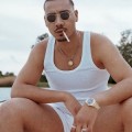 Neuer Song - Apache 207 tanzt allein im "Boot"