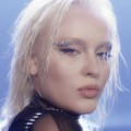 Zara Larsson - Neues Video "Love Me Land"