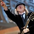 Corona - AC/DC verschieben Albumrelease