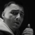 Ngee - Rapper mit Liebeskummer in 