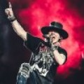 Metalsplitter - Drohnenangriff bei Guns N' Roses