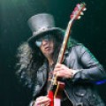 Slash - Blues-Album mit AC/DC-Sänger Brian Johnson