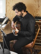 José González