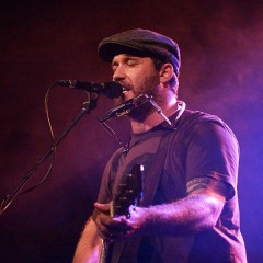Chuck Ragan (früher Frontman von Hot Water Music)