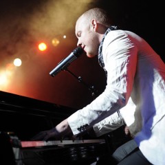... macht Isaacs Stimme Gänsehaut!