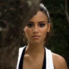 Weltenbummlerin Mayra Andrade präsentiert 2009 ihr zweites Album: