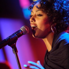 Soha live bei New Pop Festival 2009