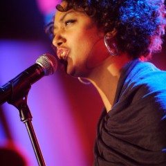 Soha live bei New Pop Festival 2009