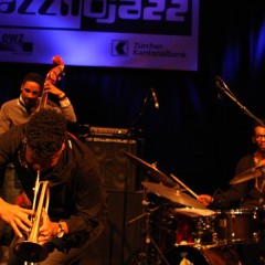 Live in Zürich auf dem Jazz No Jazz-Festival.