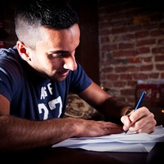 Zitat: Die Sprache, die wir sprechen, ist ein Schlag in die Fresse.