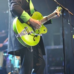 Green green, green suede shoes ...