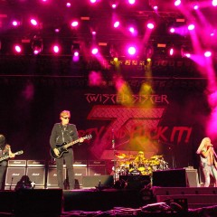 Twisted Sister.