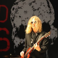 The Dead Daisies.