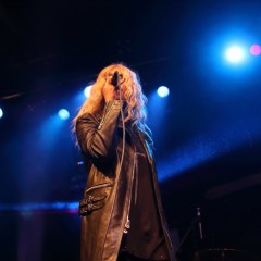 Taylor Momsen.
