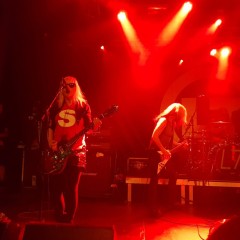 Donita und Suzi beim Riffen.