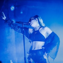 Charli XCX.