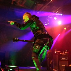 Backyard Babies.