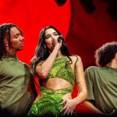 Dua Lipa.
