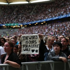 Fans im Volksparkstadion.