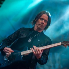 Alter Bridge.