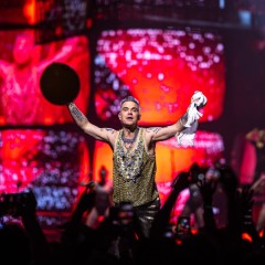 Robbie Williams.
