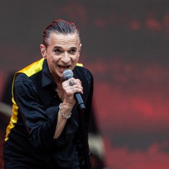 Dave Gahan.