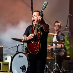 Kiefer Sutherland.