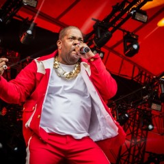Busta Rhymes auf der Orange Stage.