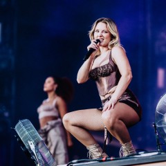 Zara Larsson.