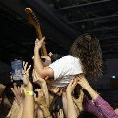 Idles.