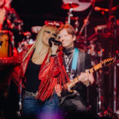 Anastacia.