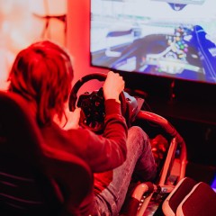 Im Gaming-Fieber.
