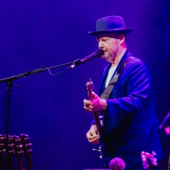 Christopher Cross.