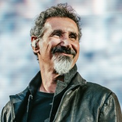 Serj Tankian.