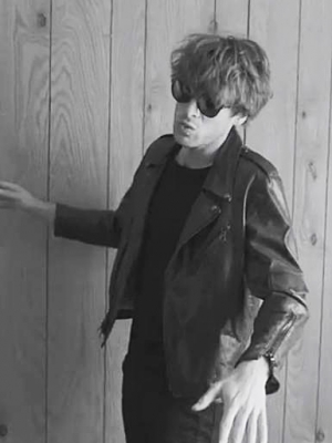 Paolo Nutini: Aufwühlende Bilder zu "Iron Sky"