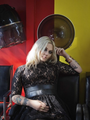Elle King: Debütalbum "Love Stuff" vorab im Stream