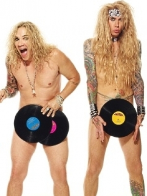 Metalsplitter: Steel Panther im Playboy