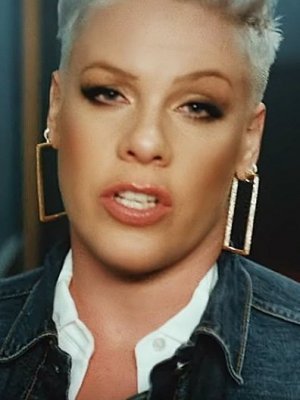 Pink: Neues Video zu "Hurts 2B Human" mit Khalid