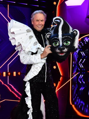 The Masked Singer: Rock'n'Roll-Legende gibt das Stinktier