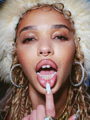 Vorchecking: FKA twigs, Magnum, Gzuz